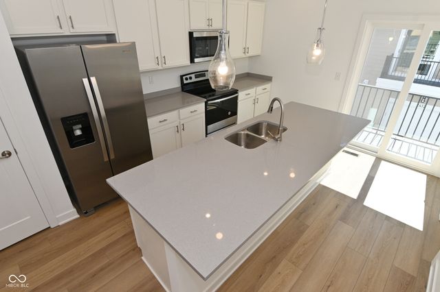 2452 Peoples Drive, Indianapolis, IN 46205