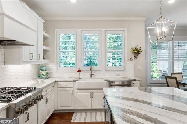 235 Grandmar Chase, Canton, GA 30115