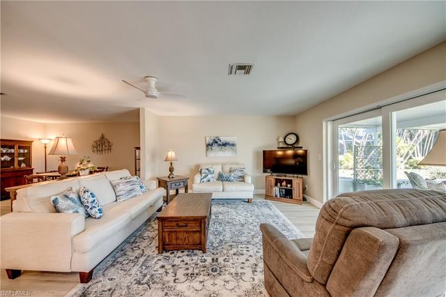 4425 SE 13th AVE, Cape Coral, FL 33904