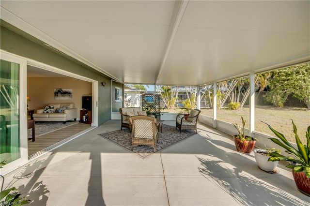 4425 SE 13th AVE, Cape Coral, FL 33904