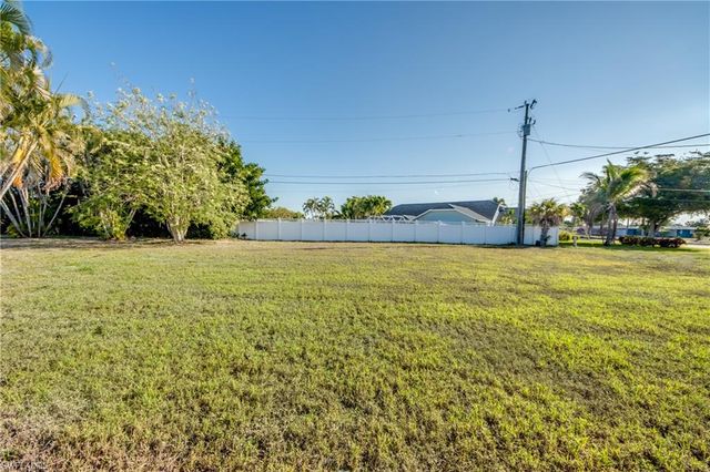 4425 SE 13th AVE, Cape Coral, FL 33904