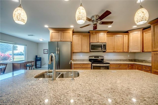 4425 SE 13th AVE, Cape Coral, FL 33904