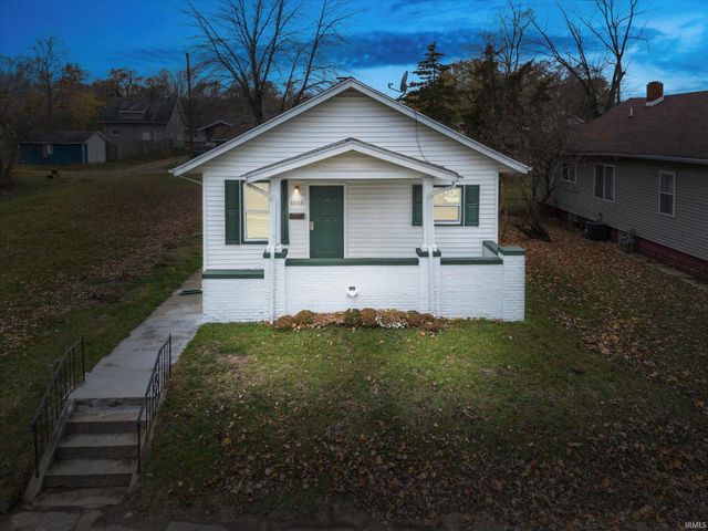 1515 Lebanon Street, South Bend, IN 46613