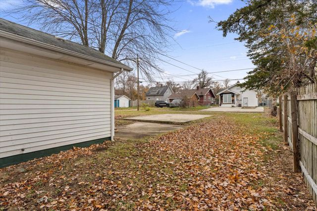 1515 Lebanon Street, South Bend, IN 46613