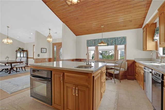 9093 Stump Point RD, Hayes, VA 23072