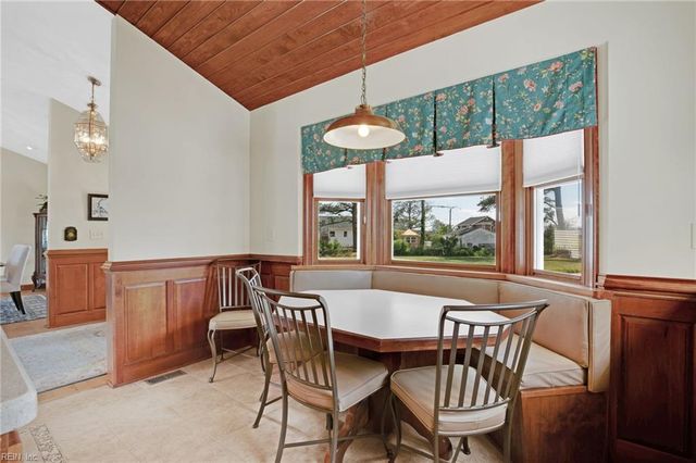 9093 Stump Point RD, Hayes, VA 23072