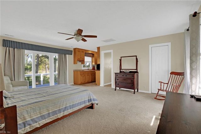 9093 Stump Point RD, Hayes, VA 23072