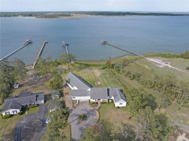 9093 Stump Point RD, Hayes, VA 23072