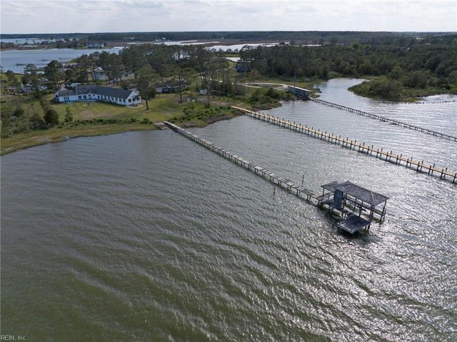 9093 Stump Point RD, Hayes, VA 23072