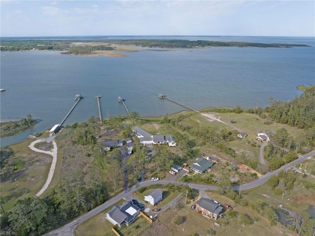 9093 Stump Point RD, Hayes, VA 23072