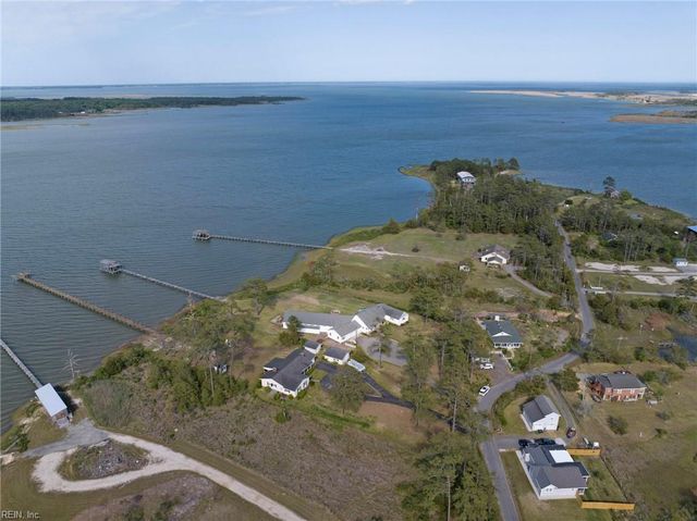 9093 Stump Point RD, Hayes, VA 23072