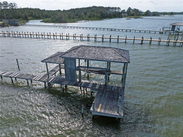 9093 Stump Point RD, Hayes, VA 23072