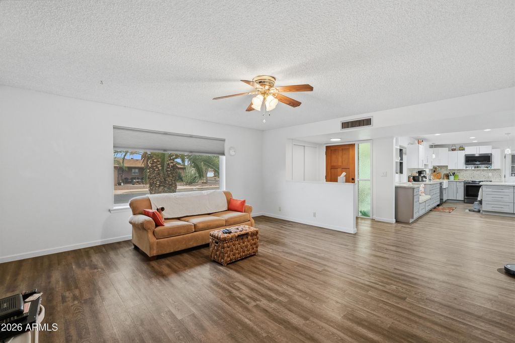 Image 10 of property listing at 5832 E BILLINGS Street, Mesa, AZ 85205