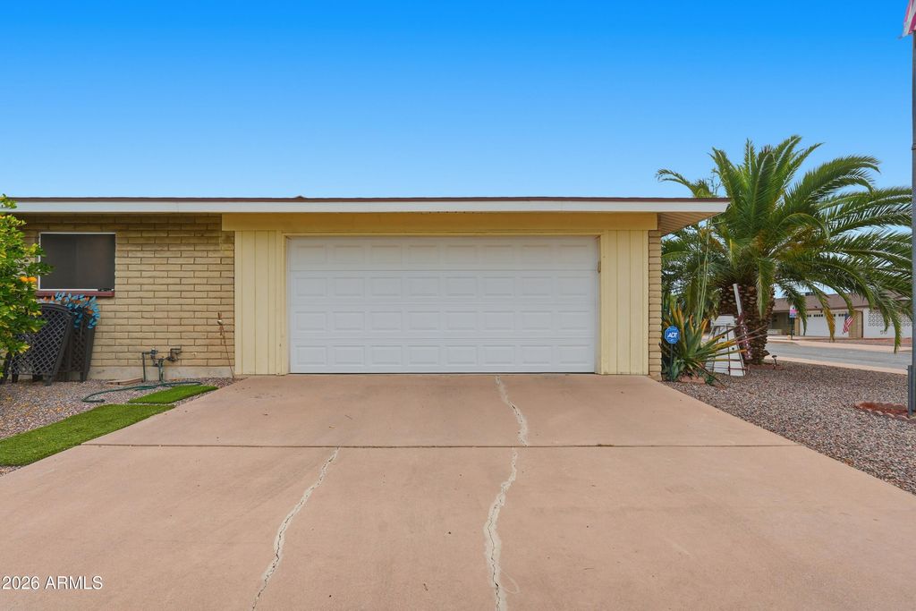 Image 3 of property listing at 5832 E BILLINGS Street, Mesa, AZ 85205
