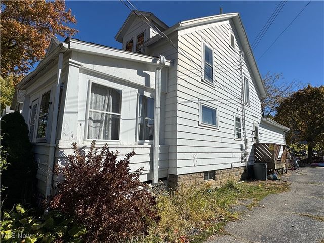 378 W 35th Street, Ashtabula, OH 44004