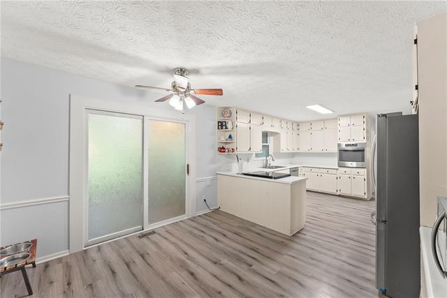 3824 Shawnee Run SW, Lilburn, GA 30047