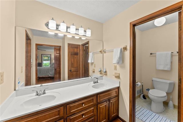 3824 Shawnee Run SW, Lilburn, GA 30047