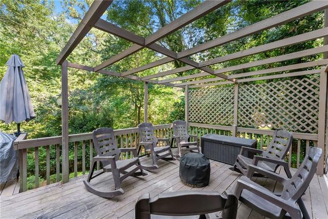 3824 Shawnee Run SW, Lilburn, GA 30047