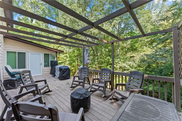 3824 Shawnee Run SW, Lilburn, GA 30047