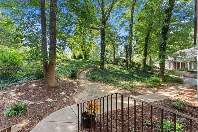 3824 Shawnee Run SW, Lilburn, GA 30047