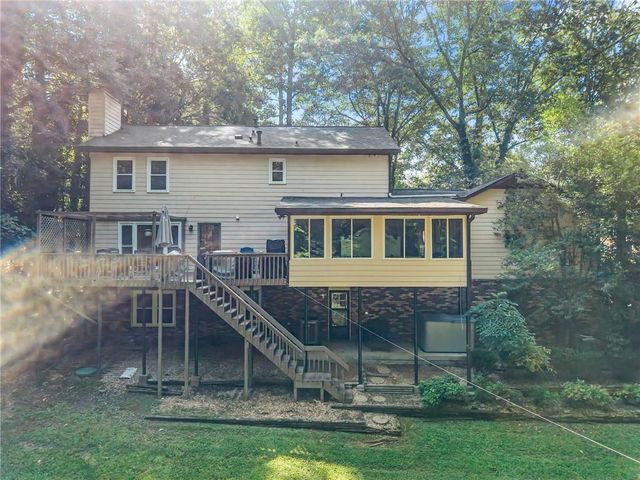 3824 Shawnee Run SW, Lilburn, GA 30047