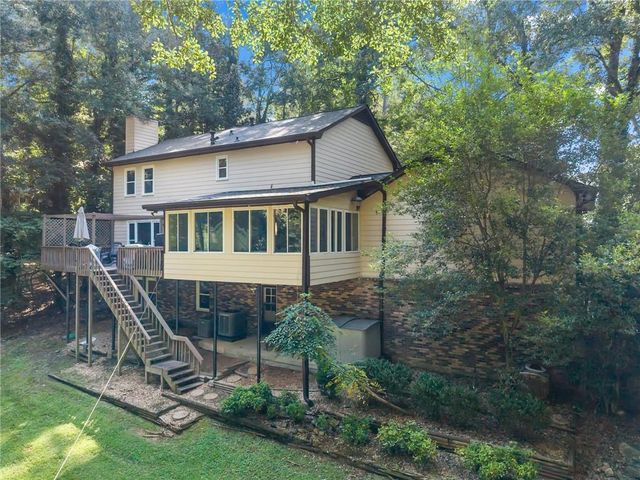 3824 Shawnee Run SW, Lilburn, GA 30047