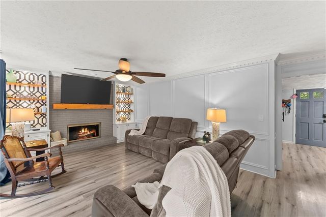 3824 Shawnee Run SW, Lilburn, GA 30047