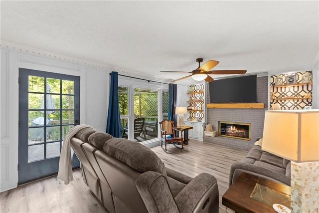 3824 Shawnee Run SW, Lilburn, GA 30047