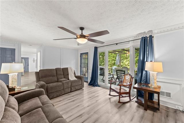3824 Shawnee Run SW, Lilburn, GA 30047