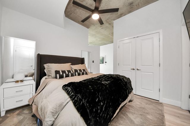 5925 Almeda Road 11616, Houston, TX 77004