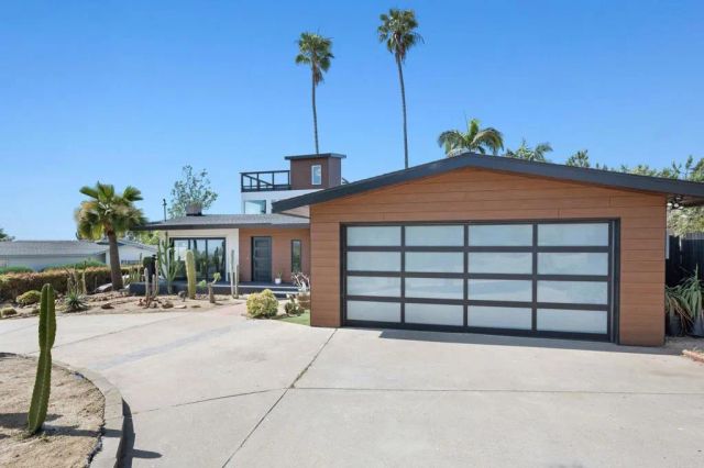 2440 Dunstan Street, Oceanside, CA 92054