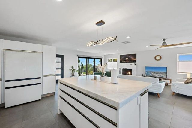 2440 Dunstan Street, Oceanside, CA 92054