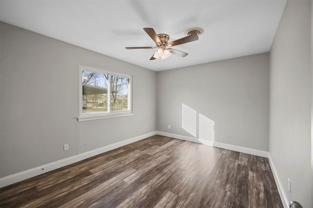 5421 Greenwood Way, North Richland Hills, TX 76180