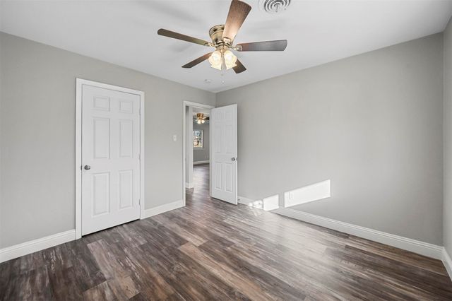 5421 Greenwood Way, North Richland Hills, TX 76180