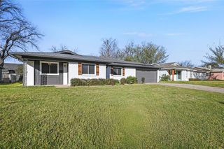 5421 Greenwood Way, North Richland Hills, TX 76180