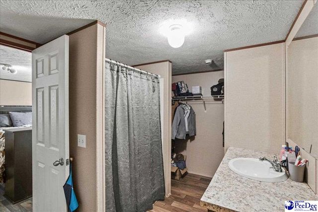 6909 Candy Buck Ln, Effingham, SC 29541