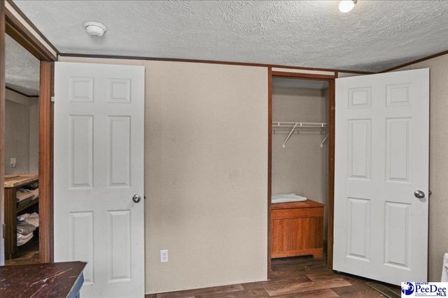 6909 Candy Buck Ln, Effingham, SC 29541