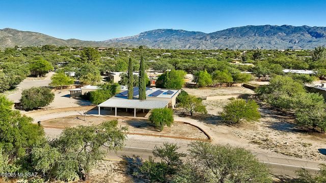 3040 N Conestoga Avenue, Tucson, AZ 85749