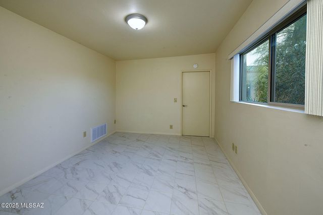 3040 N Conestoga Avenue, Tucson, AZ 85749