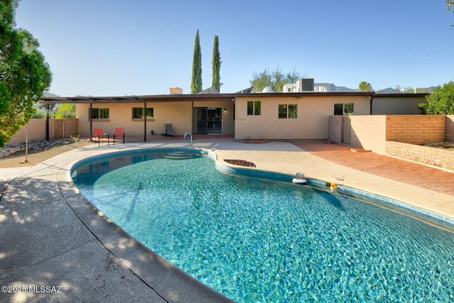 3040 N Conestoga Avenue, Tucson, AZ 85749