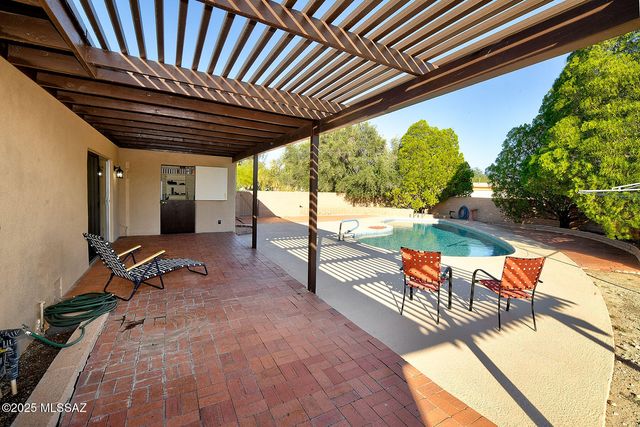 3040 N Conestoga Avenue, Tucson, AZ 85749