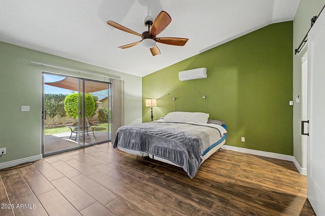 802 E ROBERTS Road, Phoenix, AZ 85022