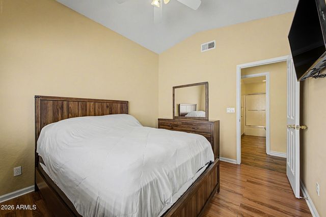 802 E ROBERTS Road, Phoenix, AZ 85022
