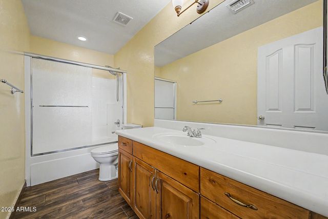 802 E ROBERTS Road, Phoenix, AZ 85022