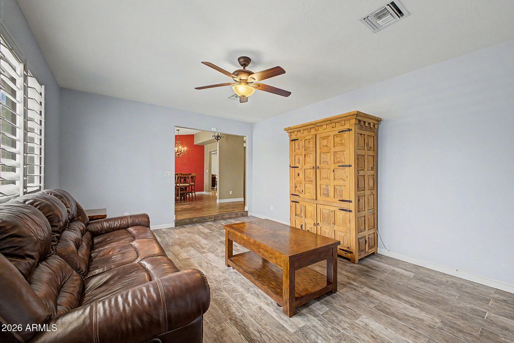 802 E ROBERTS Road, Phoenix, AZ 85022 — photo 3