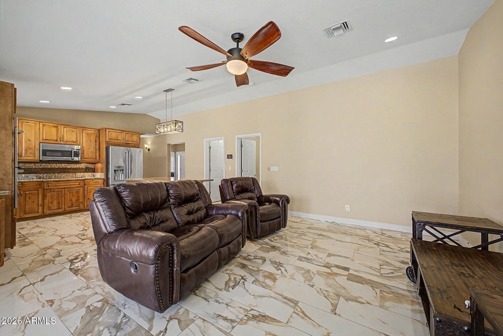 802 E ROBERTS Road, Phoenix, AZ 85022 — photo 5