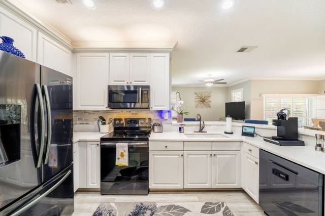 1838 Oak Grove Court, Vero Beach, FL 32966