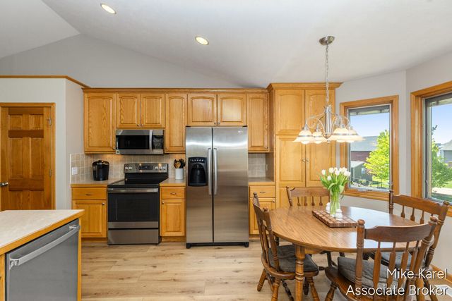 3400 Stephanie Drive, Hudsonville, MI 49426