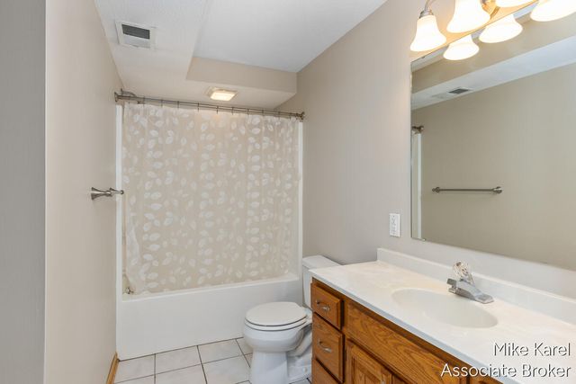 3400 Stephanie Drive, Hudsonville, MI 49426