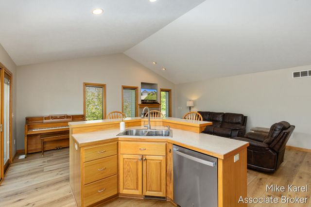3400 Stephanie Drive, Hudsonville, MI 49426